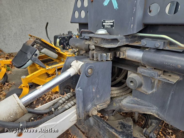 image for item EF1895 1990 Bobcat 3022 trencher