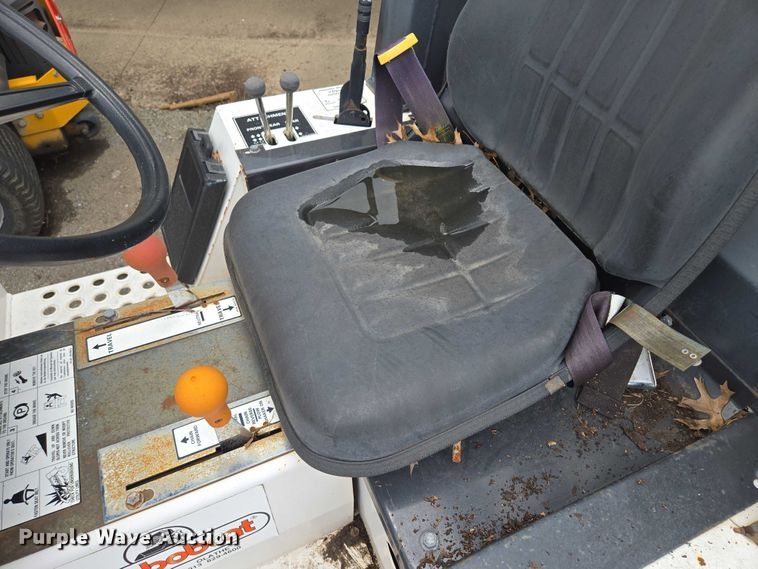 image for item EF1895 1990 Bobcat 3022 trencher