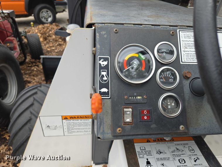 image for item EF1895 1990 Bobcat 3022 trencher