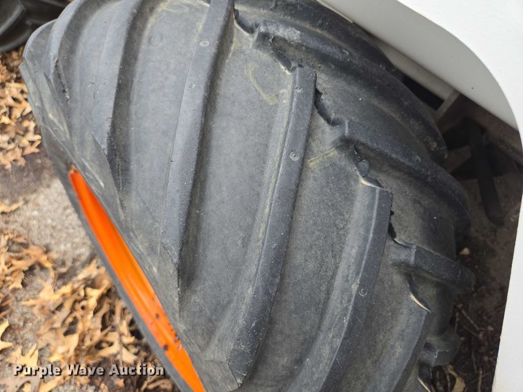 image for item EF1895 1990 Bobcat 3022 trencher