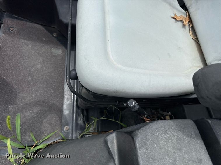 image for item EF1896 2006 Jacobson HR9016 lawn mower