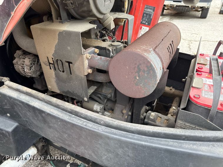 image for item EF1896 2006 Jacobson HR9016 lawn mower