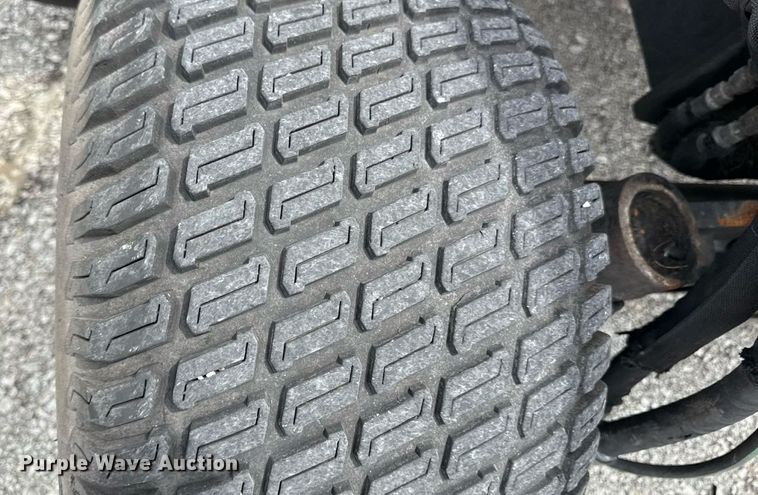 image for item EF1896 2006 Jacobson HR9016 lawn mower