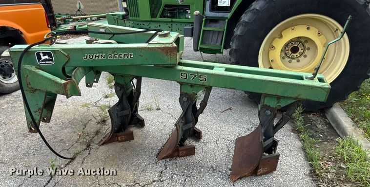 image for item EF1900 John Deere 975 plow