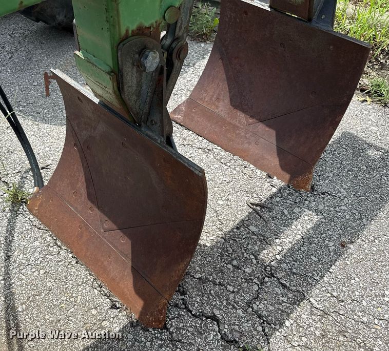 image for item EF1900 John Deere 975 plow