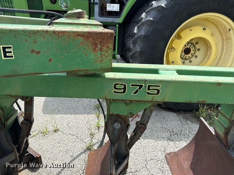 image for item EF1900 John Deere 975 plow