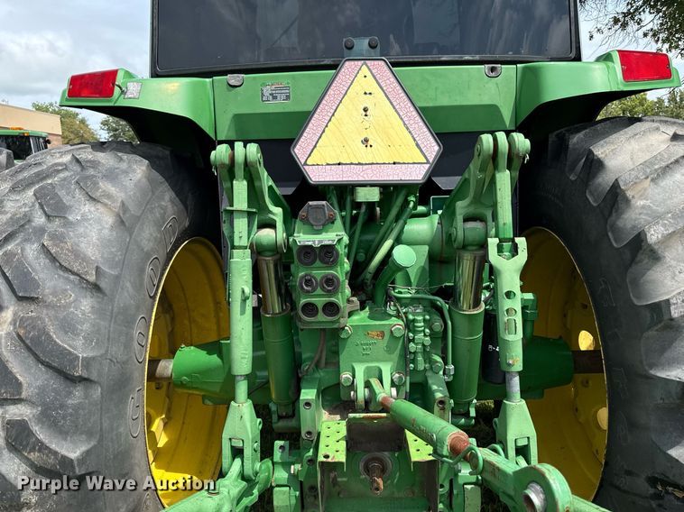 image for item EF1901 John Deere 7200 tractor