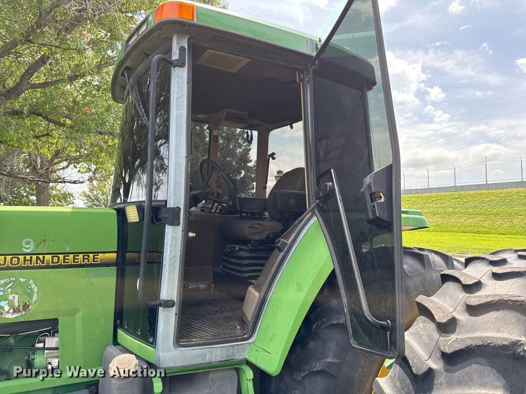 image for item EF1901 John Deere 7200 tractor