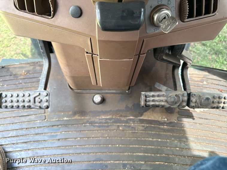 image for item EF1901 John Deere 7200 tractor