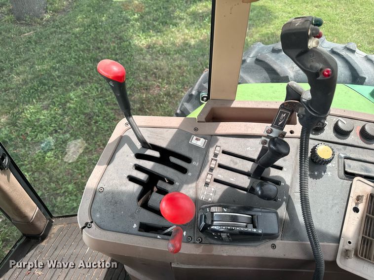 image for item EF1901 John Deere 7200 tractor