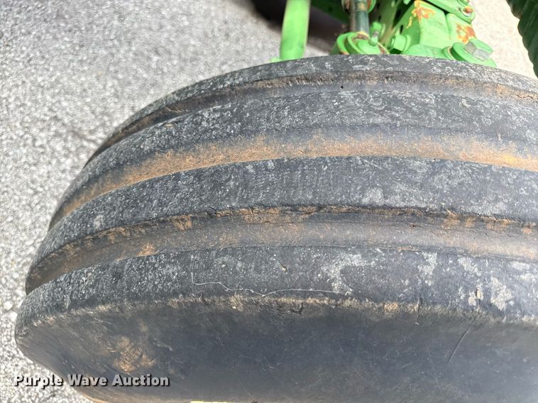 image for item EF1901 John Deere 7200 tractor