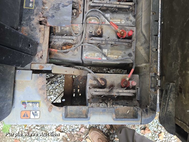 image for item EF1909 Cushman  Hauler Pro X golf cart