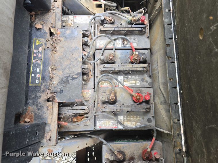 image for item EF1909 Cushman  Hauler Pro X golf cart