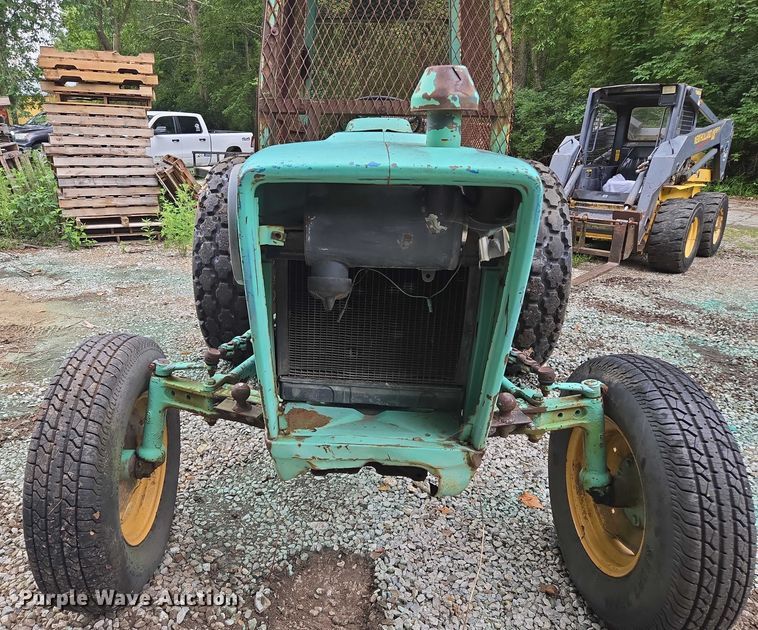 image for item EF1910 1980 Ford 4100 tractor