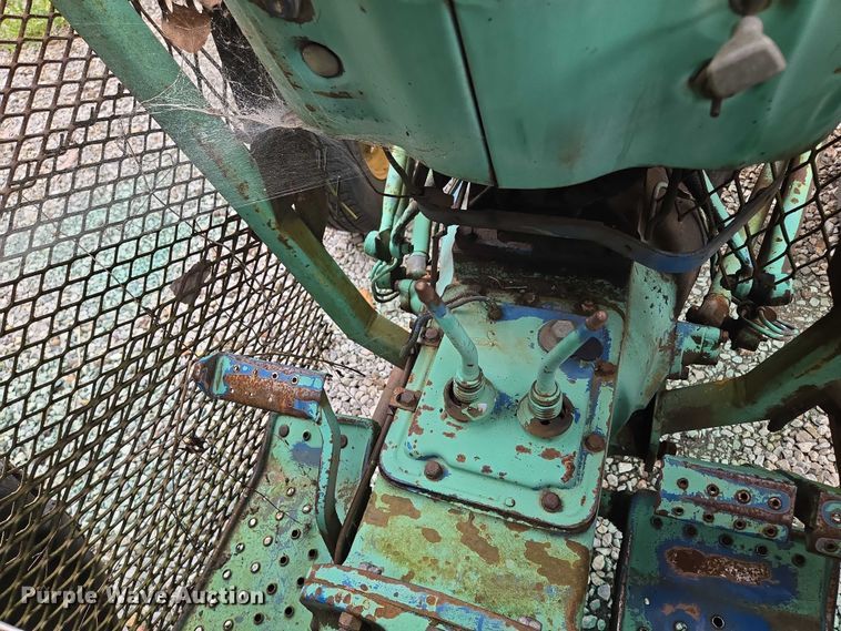 image for item EF1910 1980 Ford 4100 tractor