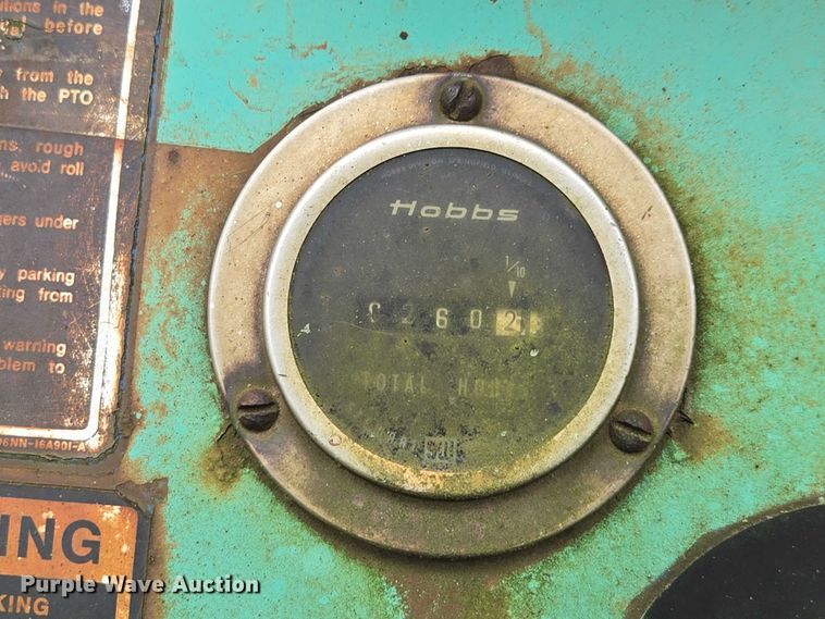 image for item EF1910 1980 Ford 4100 tractor