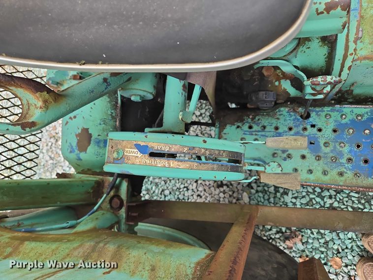 image for item EF1910 1980 Ford 4100 tractor