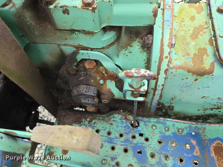 image for item EF1910 1980 Ford 4100 tractor