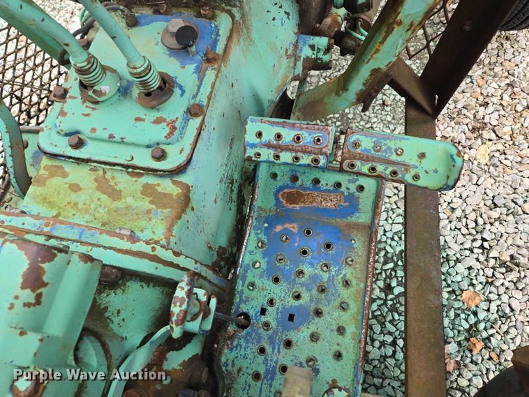 image for item EF1910 1980 Ford 4100 tractor