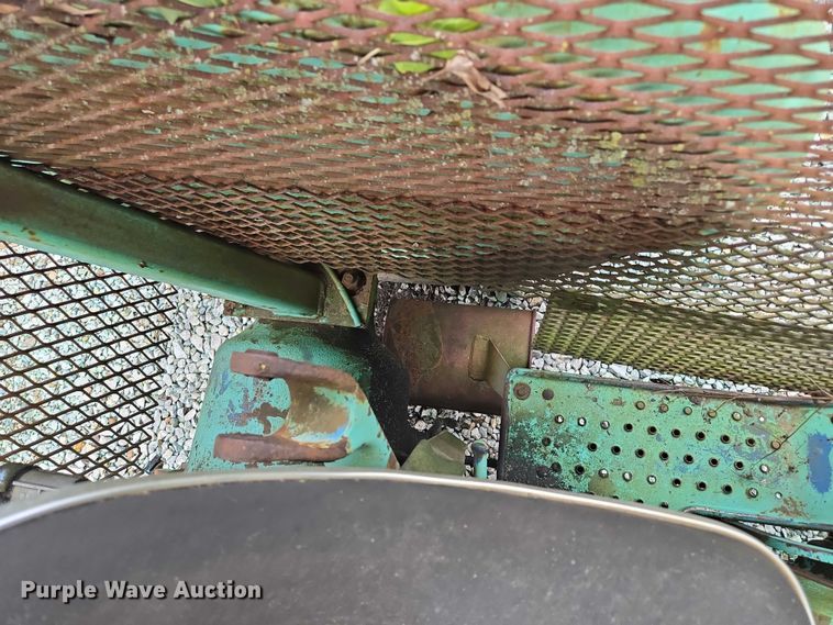 image for item EF1910 1980 Ford 4100 tractor