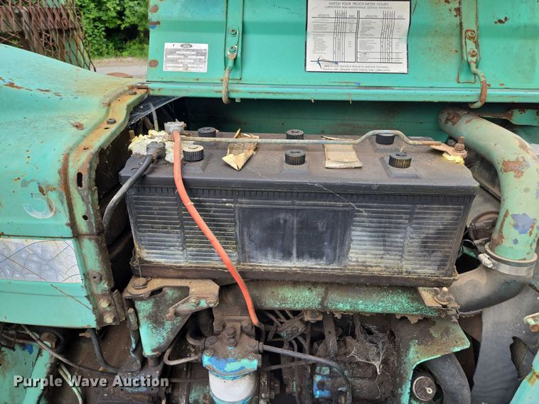 image for item EF1910 1980 Ford 4100 tractor