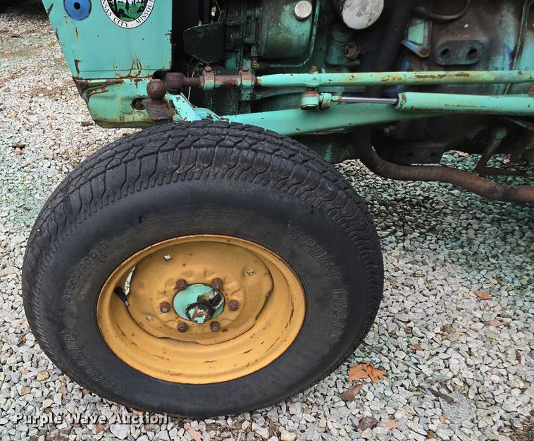 image for item EF1910 1980 Ford 4100 tractor