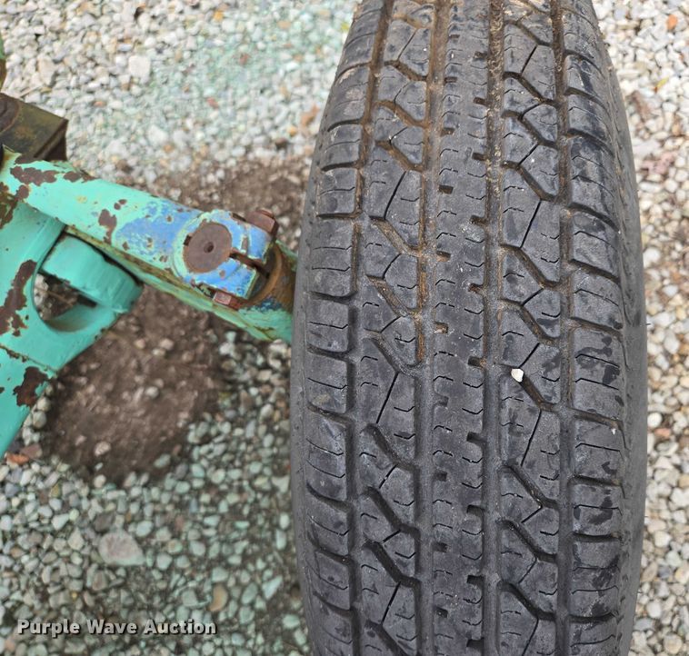 image for item EF1910 1980 Ford 4100 tractor