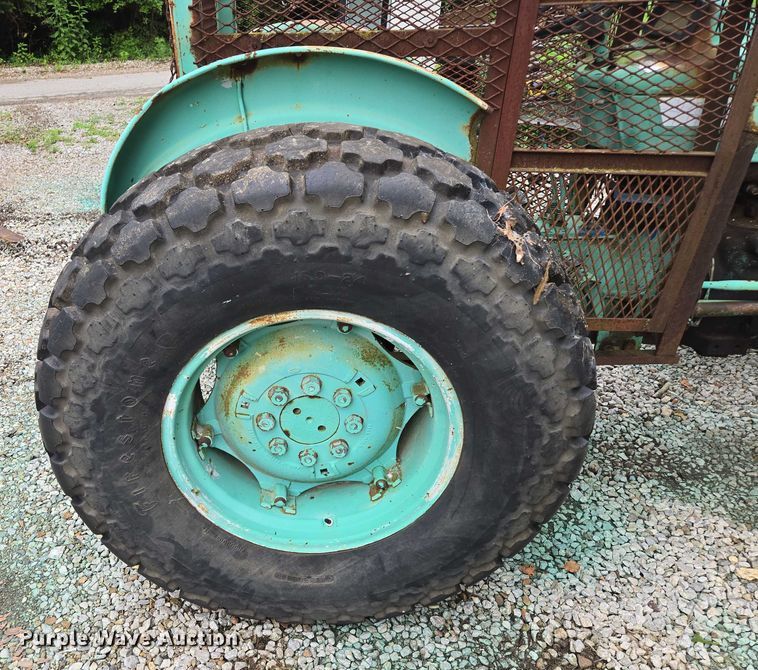 image for item EF1910 1980 Ford 4100 tractor