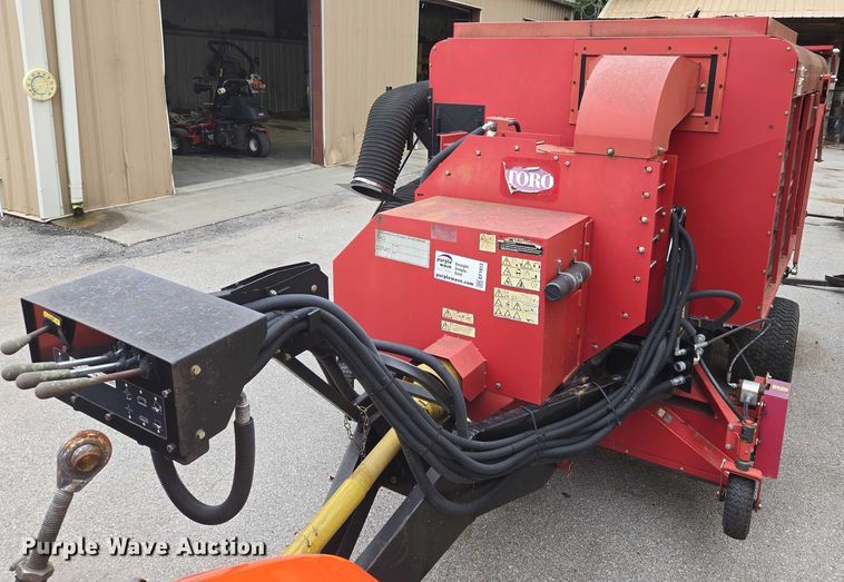 image for item EF1913 Toro Varsa-Vac turf sweeper