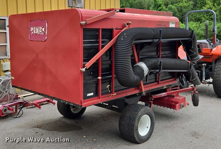 image for item EF1913 Toro Varsa-Vac turf sweeper