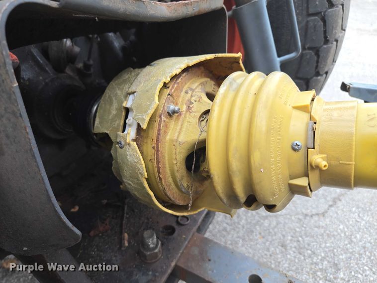 image for item EF1913 Toro Varsa-Vac turf sweeper