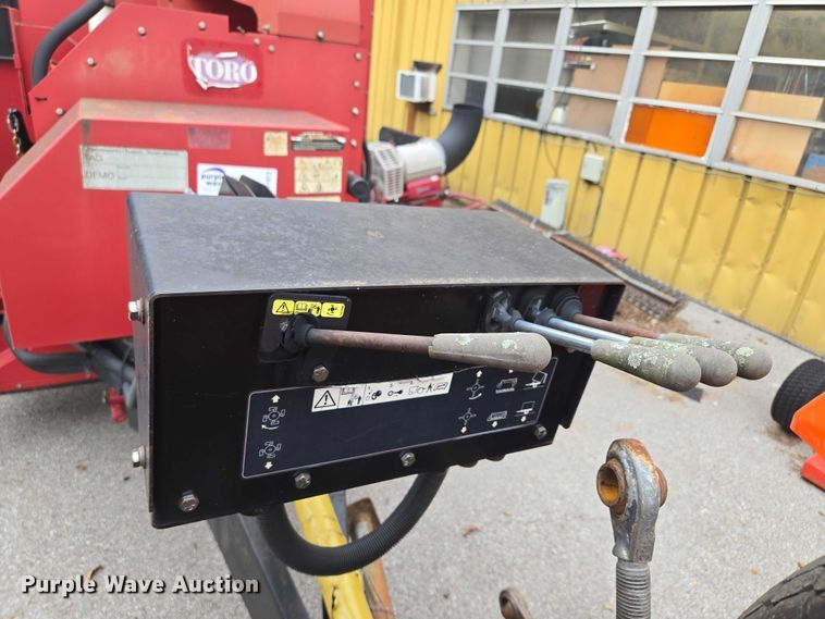 image for item EF1913 Toro Varsa-Vac turf sweeper