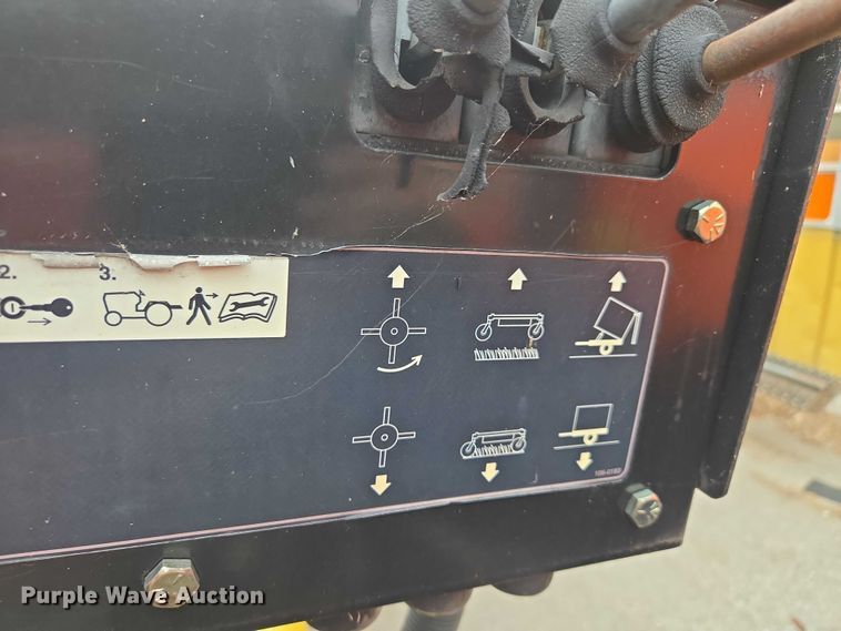 image for item EF1913 Toro Varsa-Vac turf sweeper