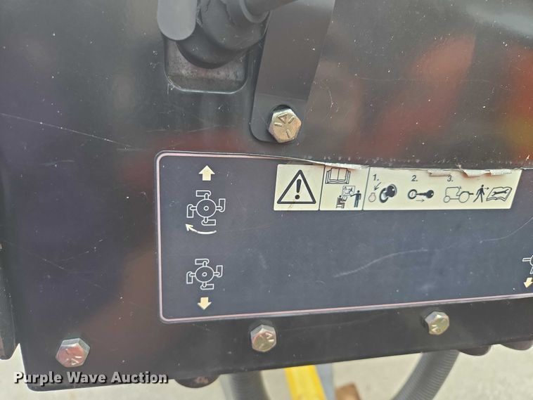 image for item EF1913 Toro Varsa-Vac turf sweeper