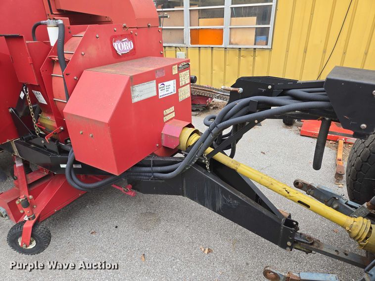 image for item EF1913 Toro Varsa-Vac turf sweeper