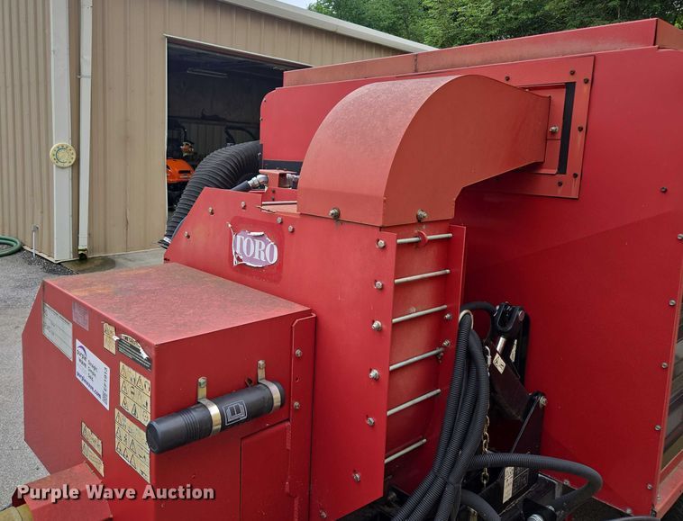 image for item EF1913 Toro Varsa-Vac turf sweeper