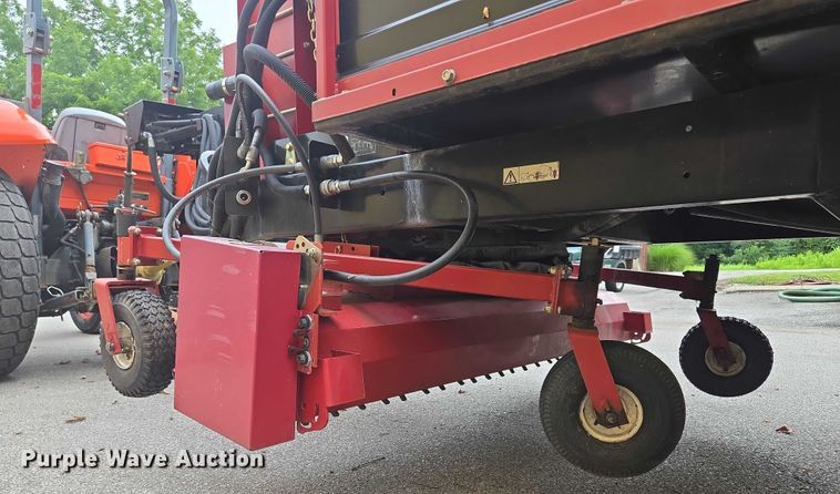 image for item EF1913 Toro Varsa-Vac turf sweeper