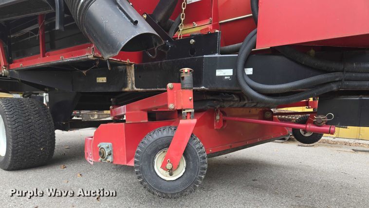 image for item EF1913 Toro Varsa-Vac turf sweeper