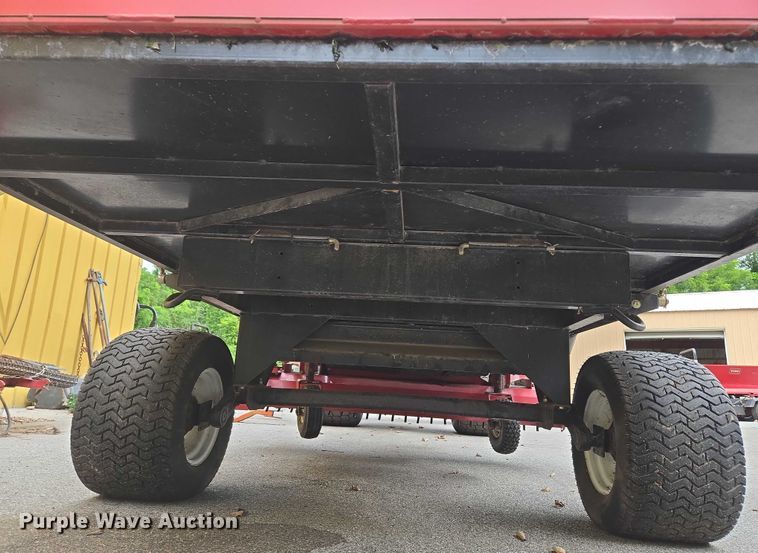 image for item EF1913 Toro Varsa-Vac turf sweeper