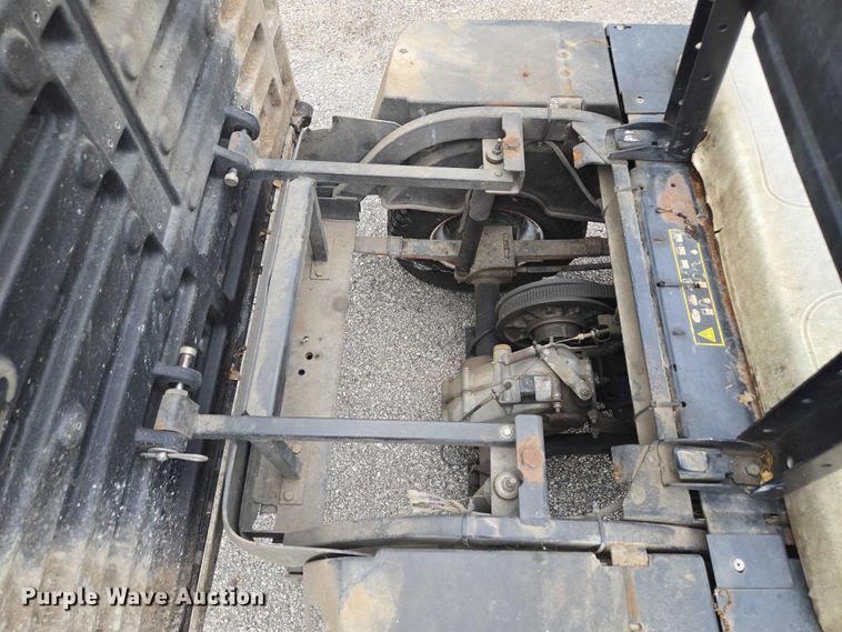 image for item EF1914 EZ-GO ST golf cart