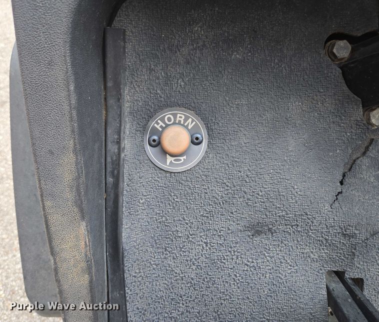 image for item EF1914 EZ-GO ST golf cart