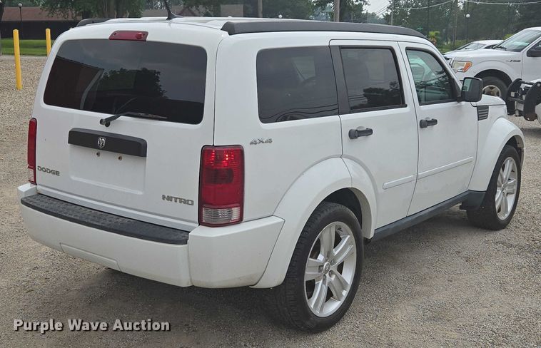 image for item EF1933 2011 Dodge Nitro SUV