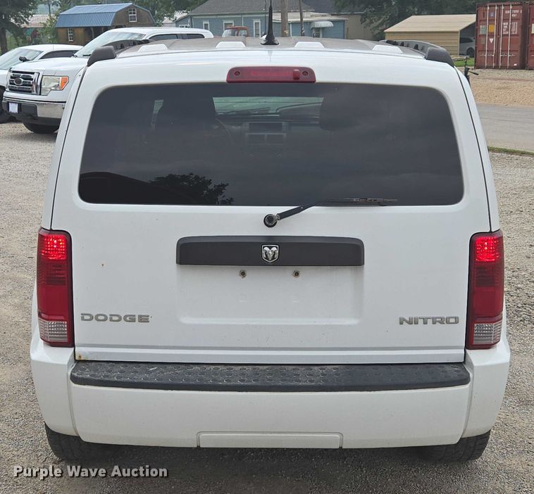 image for item EF1933 2011 Dodge Nitro SUV