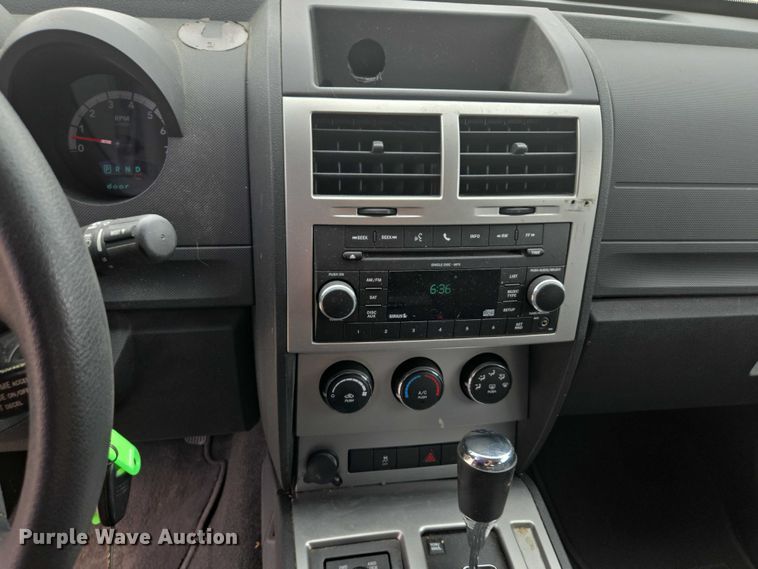 image for item EF1933 2011 Dodge Nitro SUV