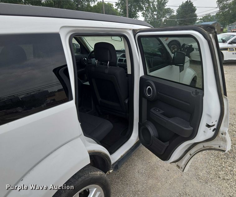 image for item EF1933 2011 Dodge Nitro SUV