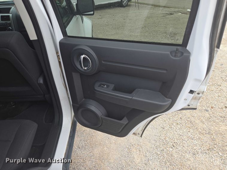 image for item EF1933 2011 Dodge Nitro SUV