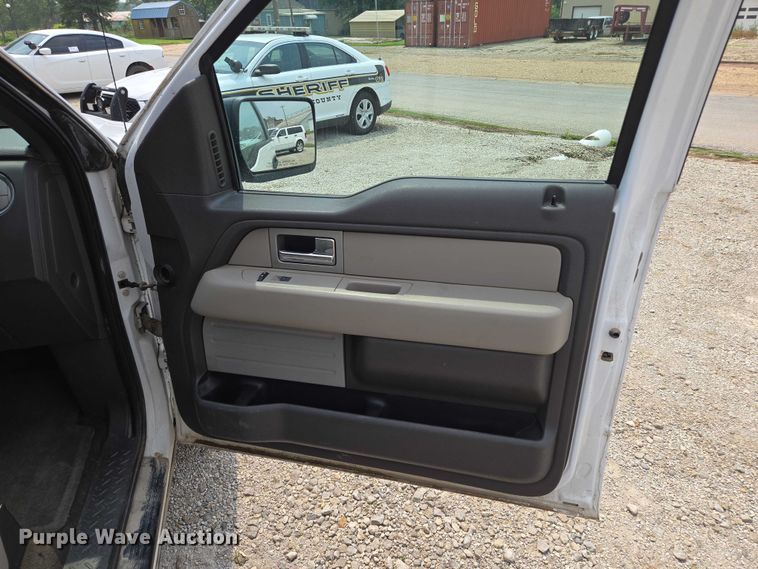 image for item EF1935 2010 Ford F150  SuperCab pickup truck