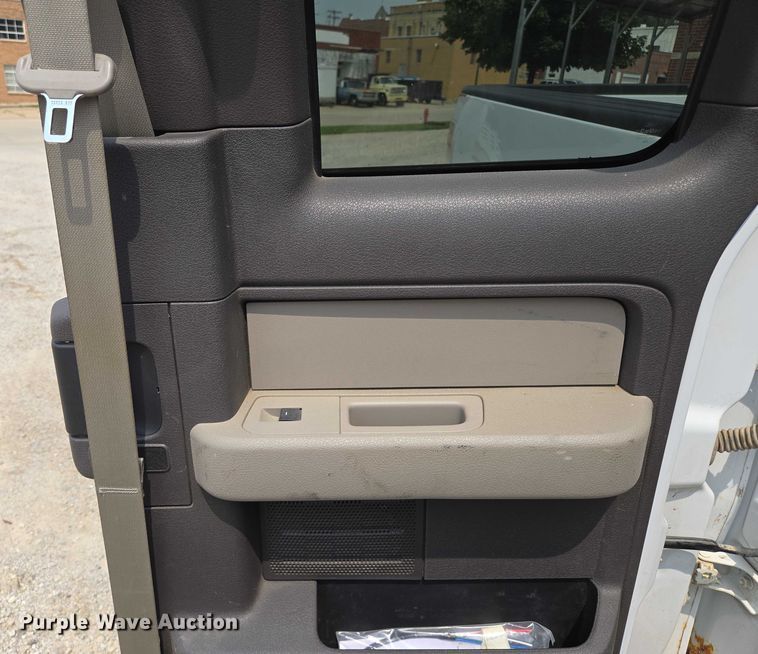 image for item EF1935 2010 Ford F150  SuperCab pickup truck