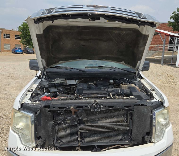 image for item EF1935 2010 Ford F150  SuperCab pickup truck