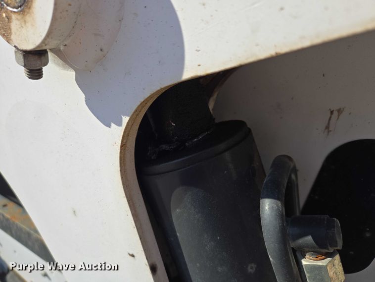 image for item EF1939 2018 Bobcat S650 skid steer loader